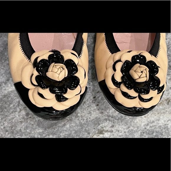 Pretty Ballerinas Classic Ballet flats in Cream & Black, Size 39 (8 - 8.5 US) - Picture 5 of 14